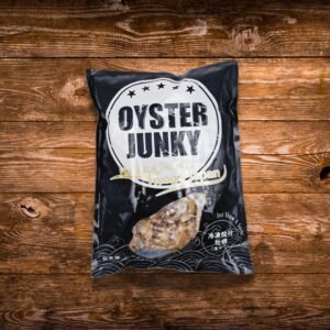 OYSTER JUNKY - 日本頂級冷凍帶殼牡蠣 (可生食) 12隻/包, 60-79g/隻 S size (急凍-18°C)